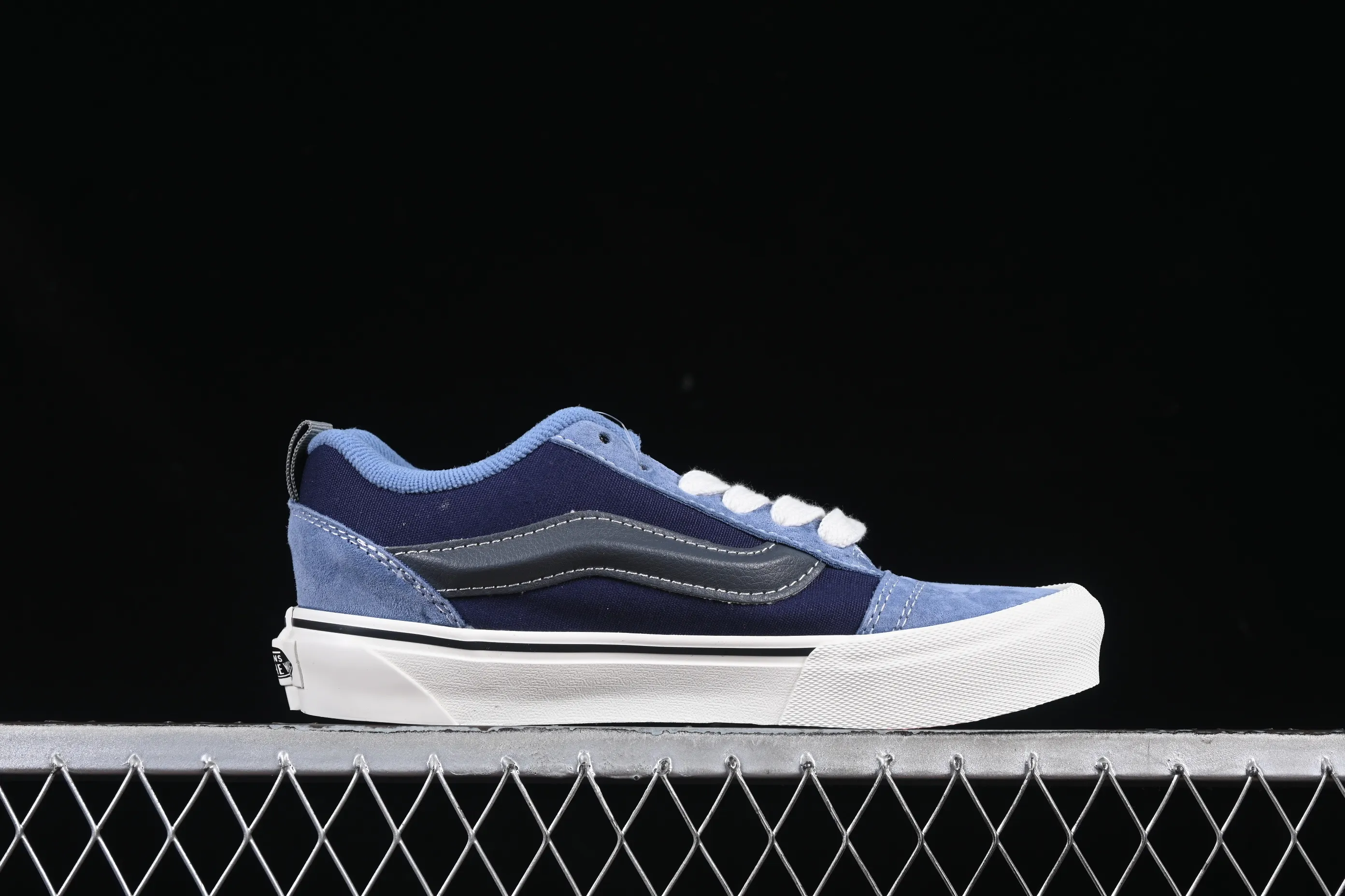All categories Vans Vans series Vans Low Vans low-top Vans Knu Skool Vans low-top retro casual fat bread shoes VN0009QCBLK